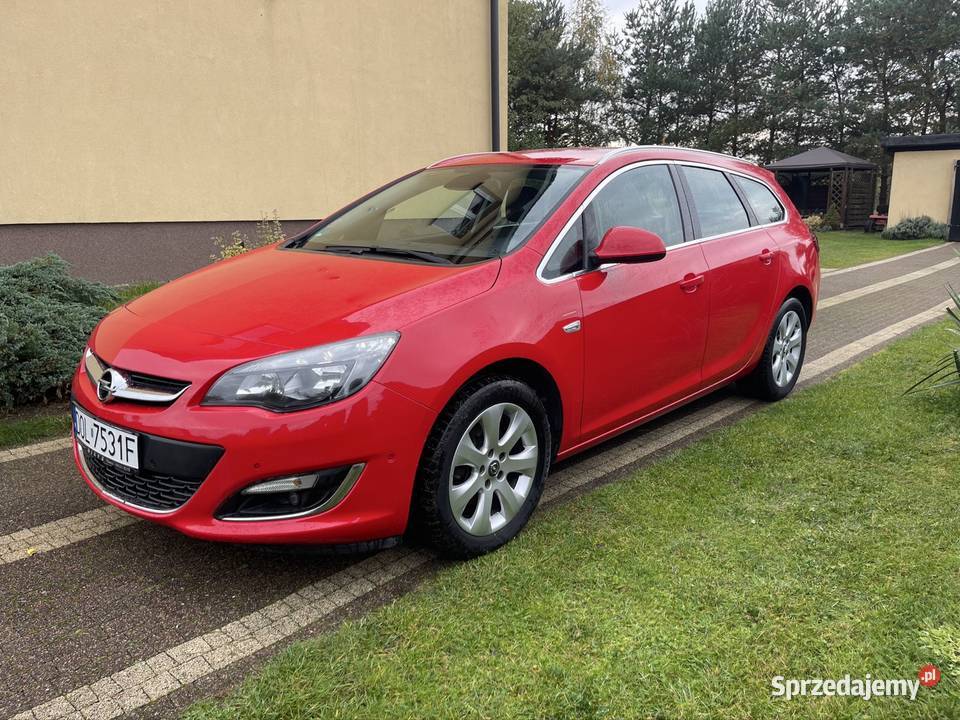 Astra j lift podgrzewana kierownica nawigacja Astra sprzedam