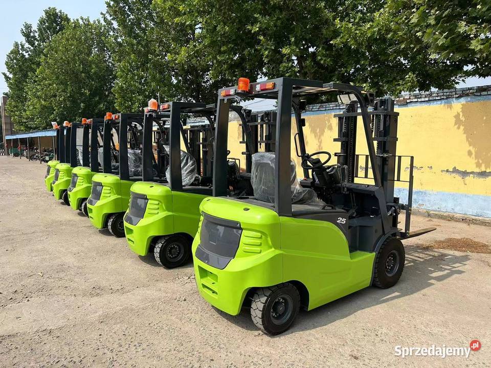 NOWY Elektryczny MAXUS wózek widłowy 2500 Caterpillar Koszalin