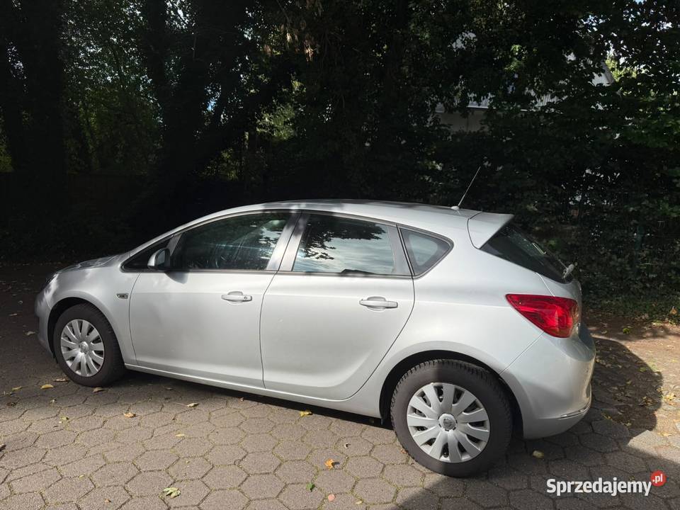 Opel Astra J 2015 16 Benzyna Super Stan Opłacona gniazdo AUX Chełm