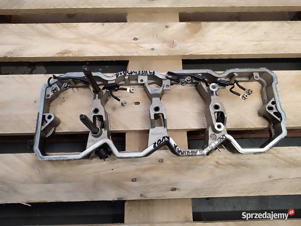 Dystans pokrywy zaworów 4899234 DIECI AGRI 658 wielkopolskie Wilkowo