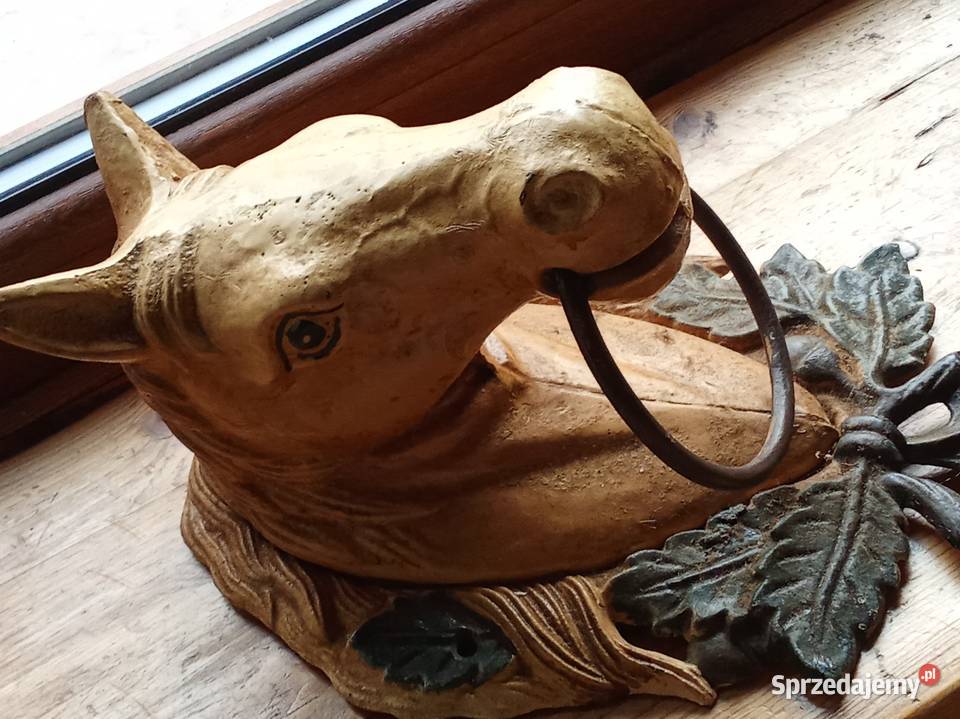 Żeliwne głowy konia Prusim
