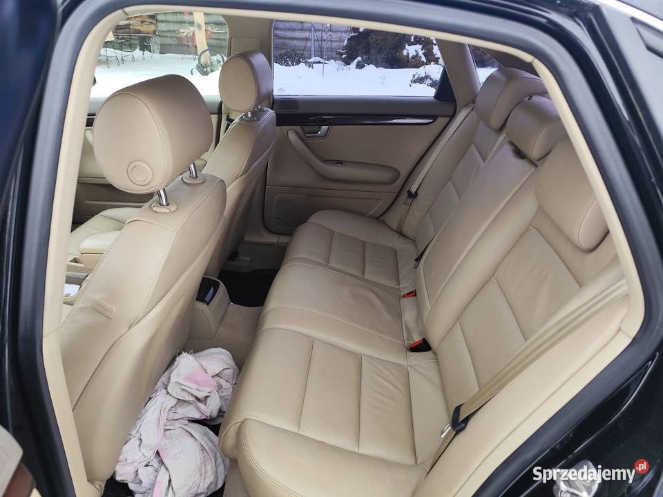 Audi A4 32 V6 255Nowy rozrząd Niski przebieg poduszka powietrzna A4 Bełcząc