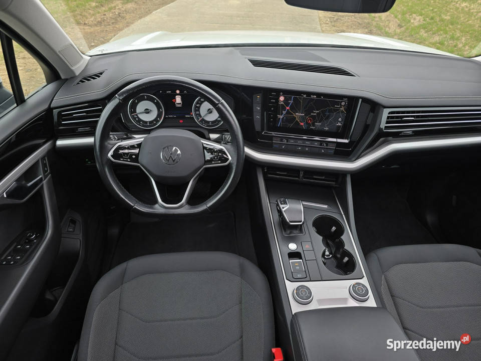 Volkswagen Touareg 30 V6 TDI 4Motion DSG Rok produkcji 2021 Volkswagen