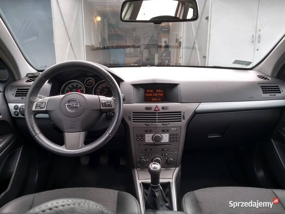 OPEL ASTRA H KOMBI 2006 BENZYNALPG czujnik zmierzchu Leszno
