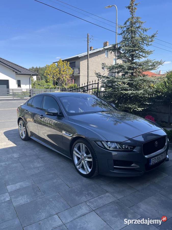 Jaguar XE RSport Modrzyca