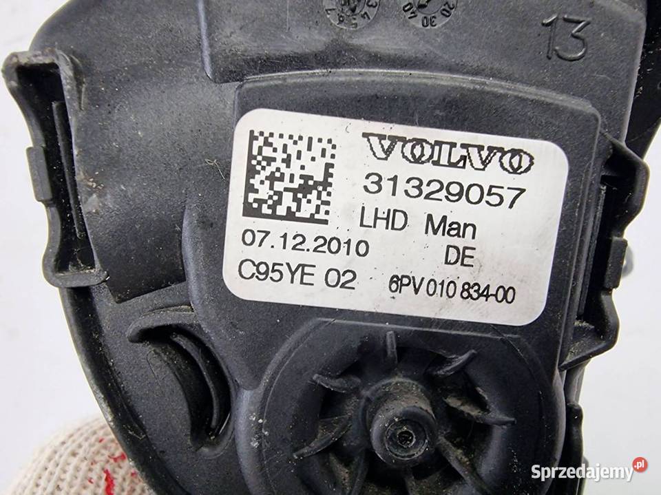 PEDAŁ VOLVO V40 31329057