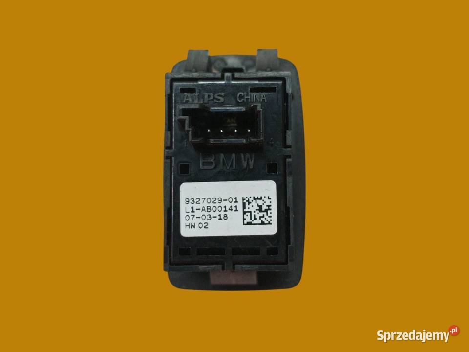 PRZEŁĄCZNIK KLAPY BAGAZNIKA 9327029 Bmw Seria 5 Panele sterowania, przełączniki sprzedam