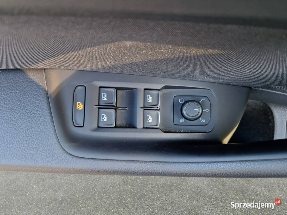 Volkswagen Passat 15 TSI EVO Business DSG Z Warszawa