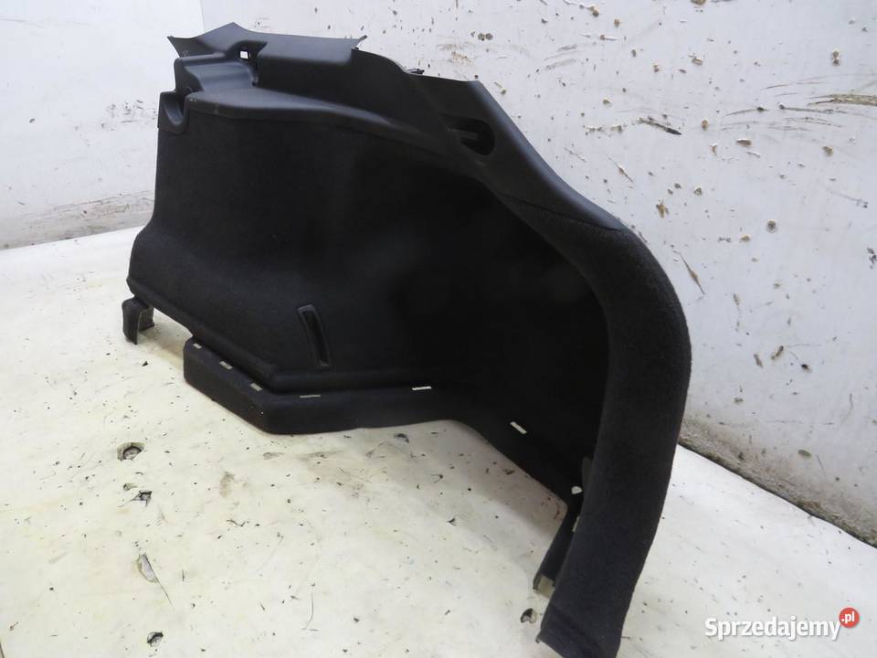 BOCZEK BAGAŻNIKA PRAWY AVENSIS T27 T29 KOMBI sprzedam