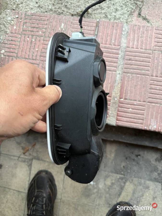 Wlew paliwa klapka w177 kolor 149 bialy Krotoszyn sprzedam