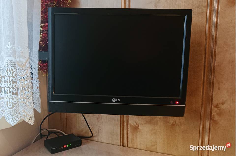 Sprzedam telewizor LED LG 19LS4R z dekoderem TechniSat