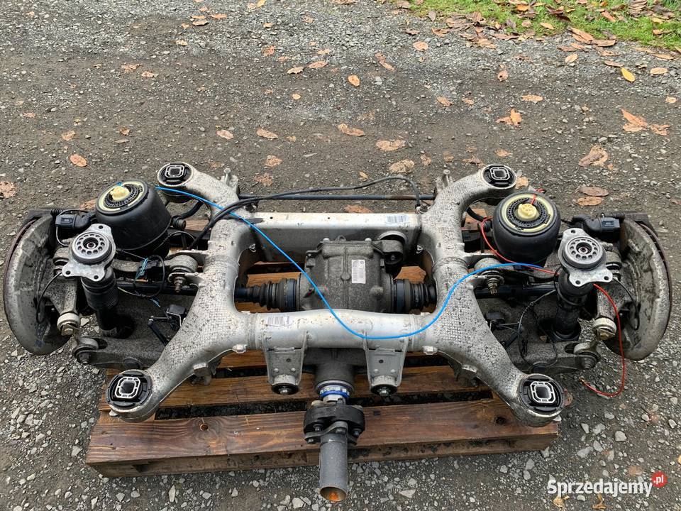BMW F11 530D RWD ZAWIESZENIE TYŁ TYLNE WÓZEK osobowe sprzedam