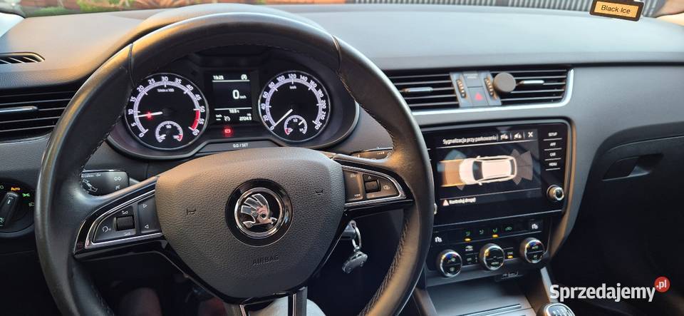 Skoda Octavia III Salon Szadek