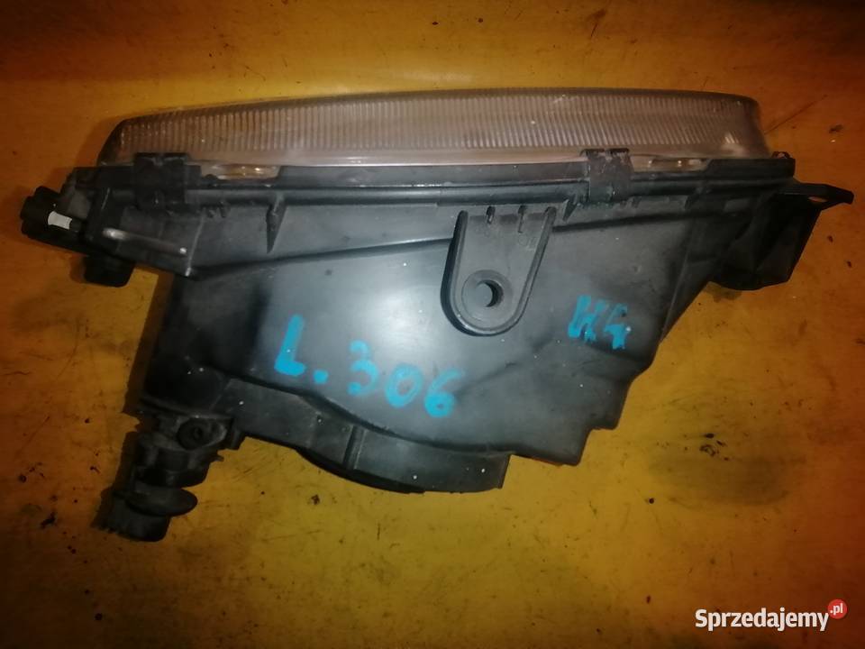 lampa przód lewa Peugeot 306 r9399 1xH4 Piotrków Trybunalski