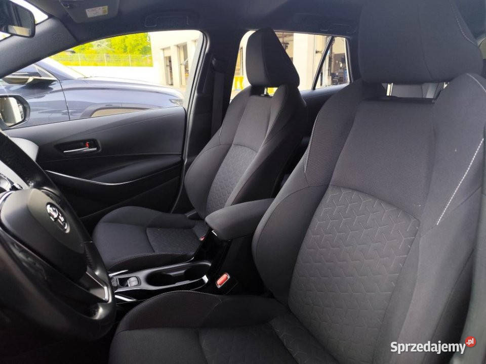 Toyota Corolla 2022r LED kamera asystenci NAVI małopolskie sprzedam