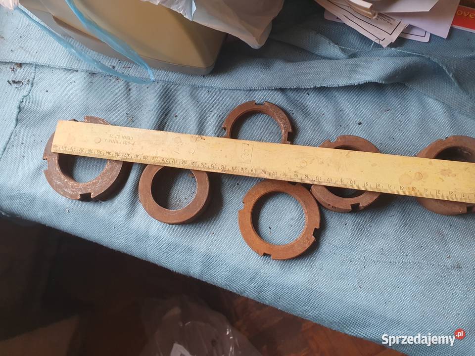 Nakrętki do kolumn wtryskarki hydraulicznej do Warszawa