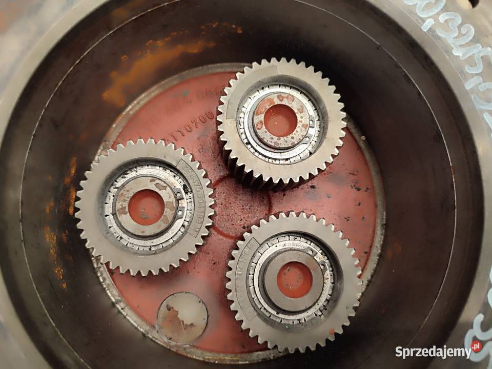 Zwolnica 110700 zwrotnica piasta półoś JOHN