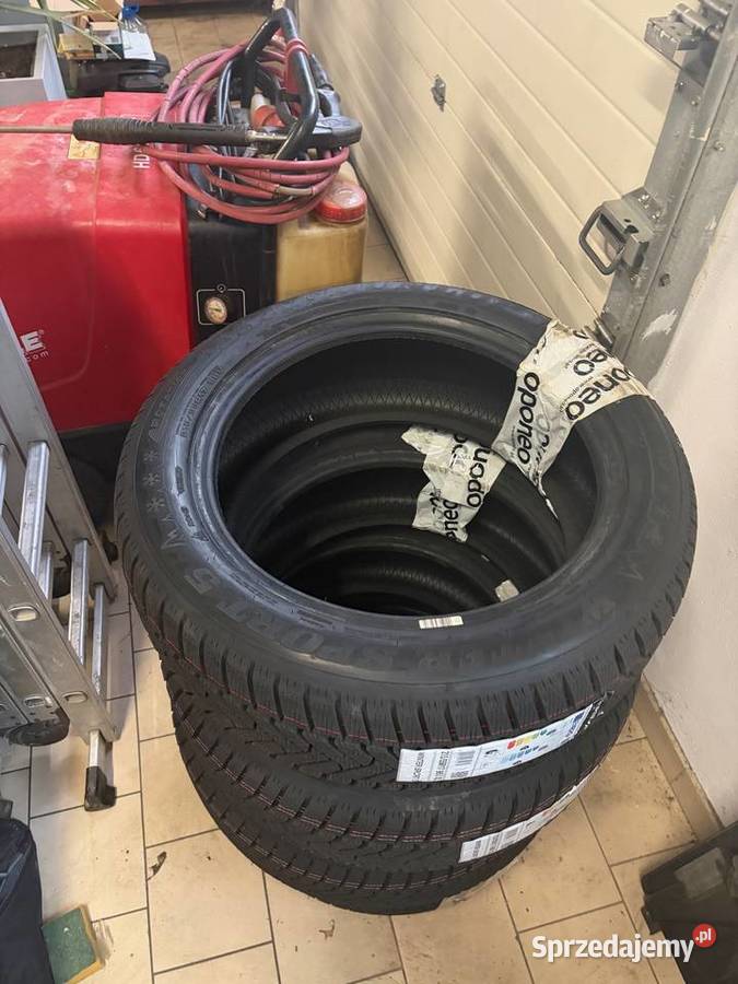 Opony nowe zimowe Dunlop 215/55 R17