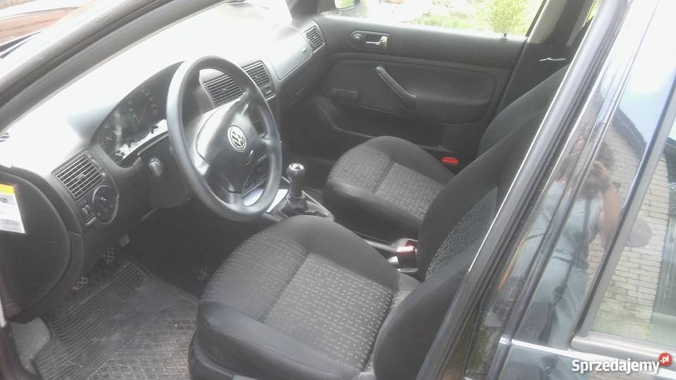 VOLKSWAGEN GOLF IV 14 BENZYNA Niedrzwica Duża