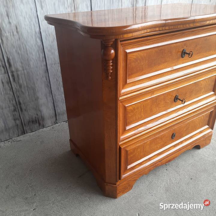 stylowa drewniana komoda z szufladami wysoki