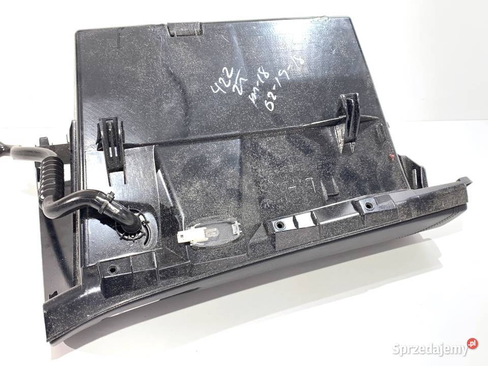 SCHOWEK PASAŻERA MERCEDES GLE SUV 1518 PÓŁKA