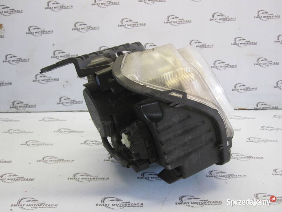 NISSAN JUKE I LIFT 15r lampa prawa przód świętokrzyskie Kielce sprzedam