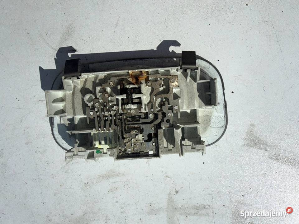 Lampka wewnętrzna Peugeot 307