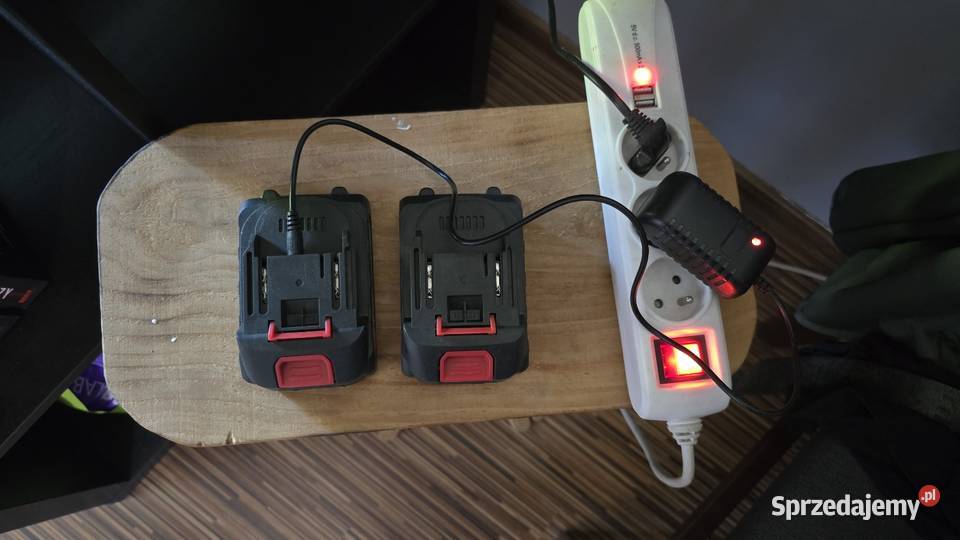 Dwa akumulatory litowojonowe dolnośląskie