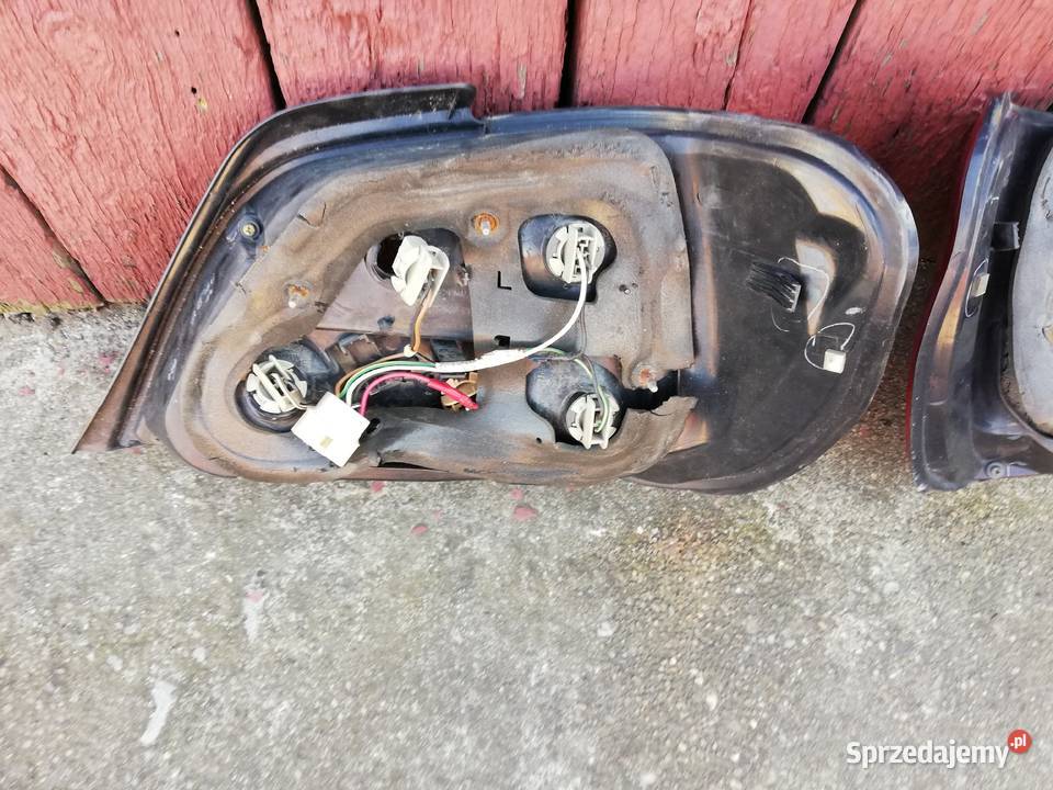 Subaru Impreza GX Sedan lampa Tył Tylna Prawa Malczyce