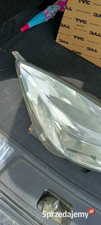 Lampa refleleflektor OPEL INSIGNIA Przód prawa Lampy przednie Opatów