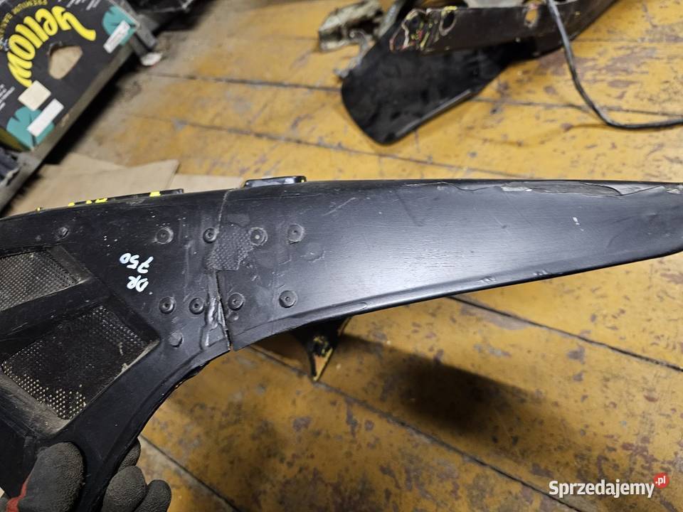 Suzuki DR 800 750 błotnik dziób plastik przedni