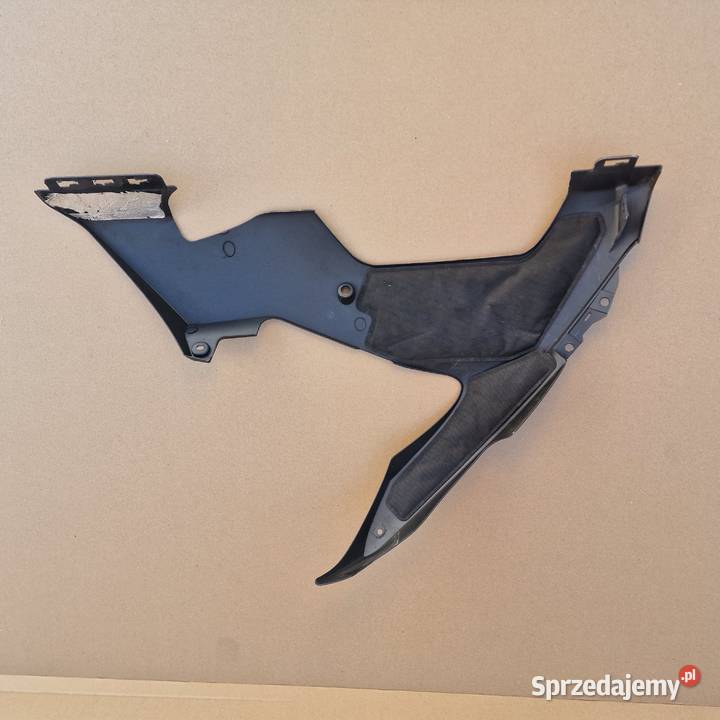 YAMAHA YZF R1 RN12 0406 PŁUG WYPEŁNIENIE BOK Bieleń