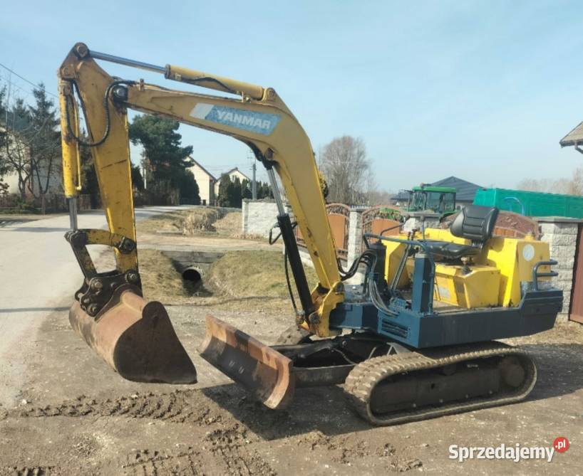 Minikoparka Yanmar B27
