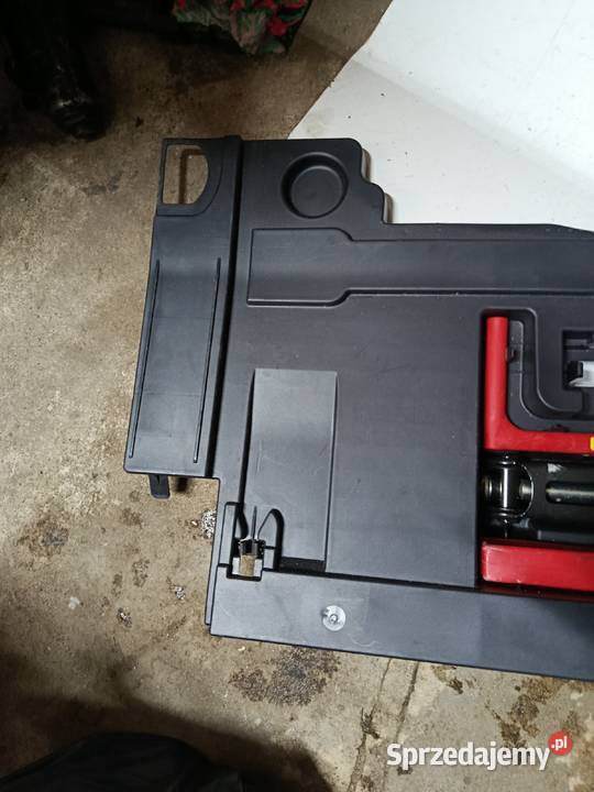 AUDI A5 A4 8W SCHOWEK NA NARZĘDZIA 8W8863373 Kościerzyna