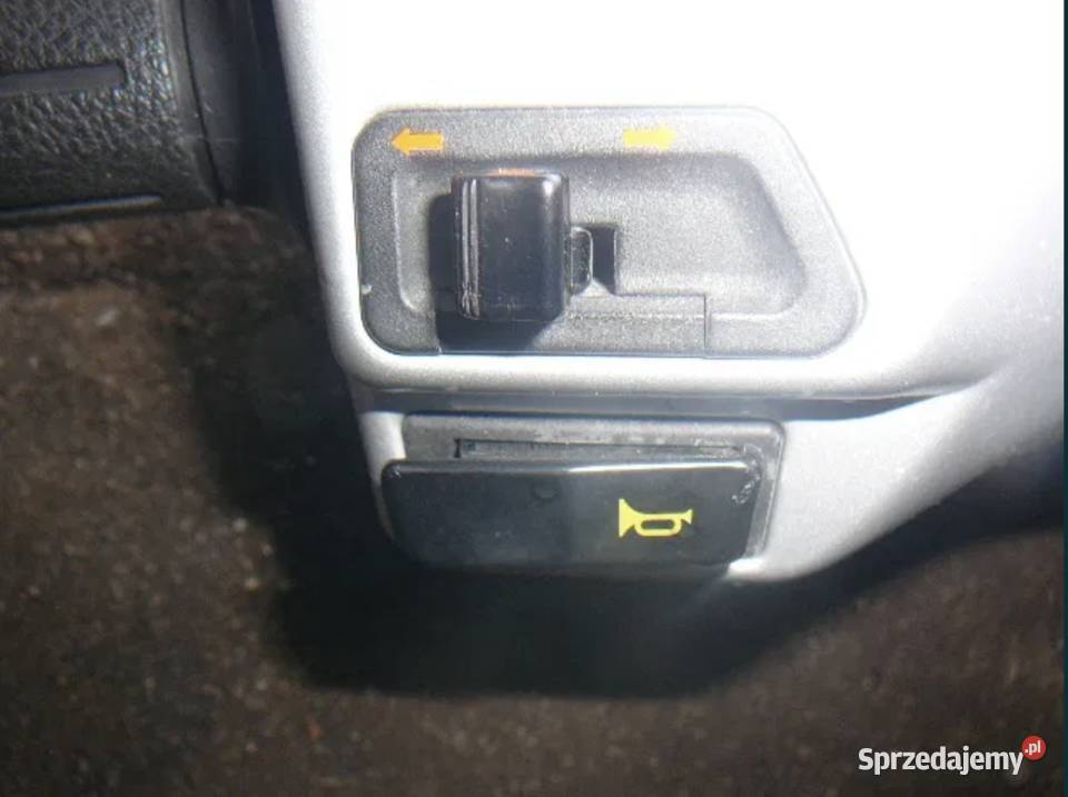 przełącznik kierunkowskazów Honda Nes 125 Pozostałe Ostrów Wielkopolski