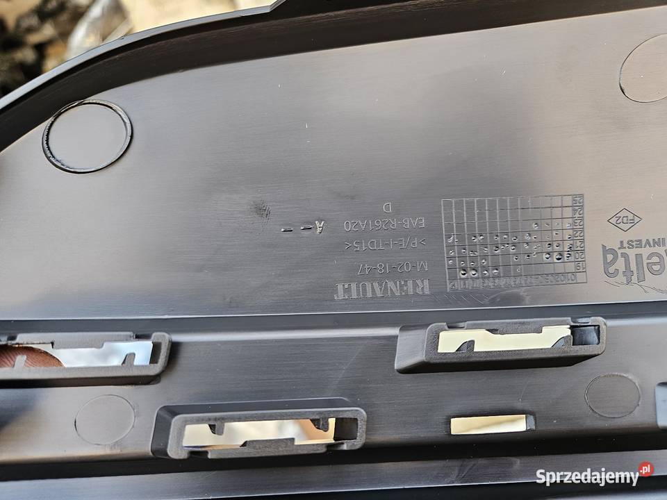 DACIA SANDERO III STEPWAY KRATKA PRAWA ZDERZAKA Międzychód