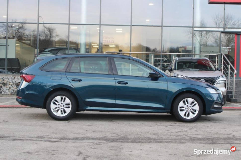 Skoda Octavia 2022r Carplay LED Navi Temp Adapt diesel Kraków