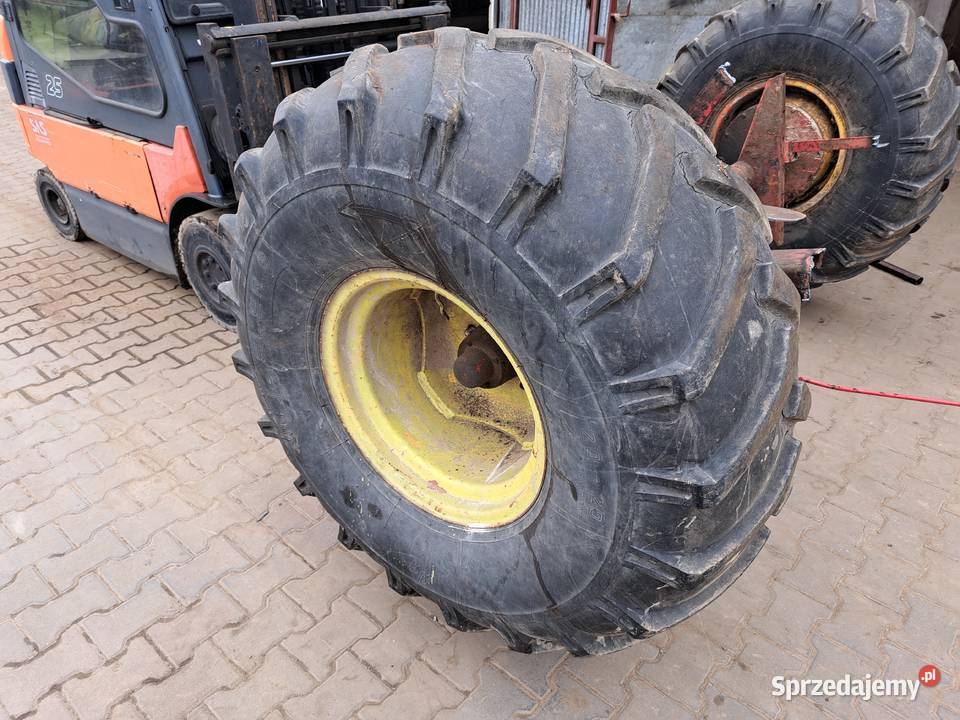 Koła przednie 2020 do kombajnu zbożowego Massey Proszowice