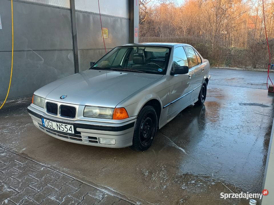 BMW 325i fabryczna szpera 25 zdrowa blacha Sobótka