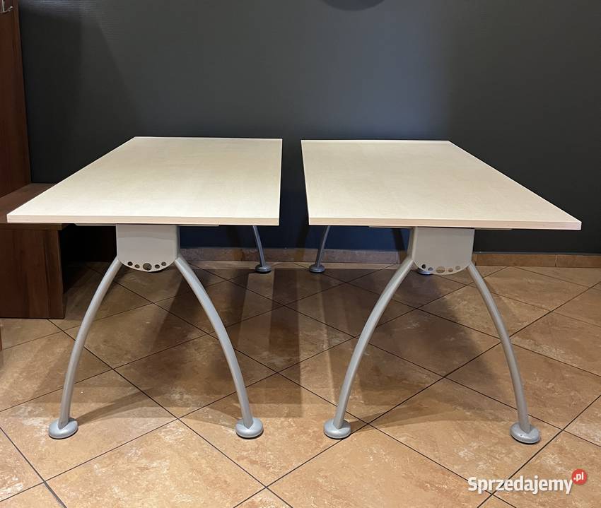 stoły konferencyjne firmy NowyStyl Pszczyna