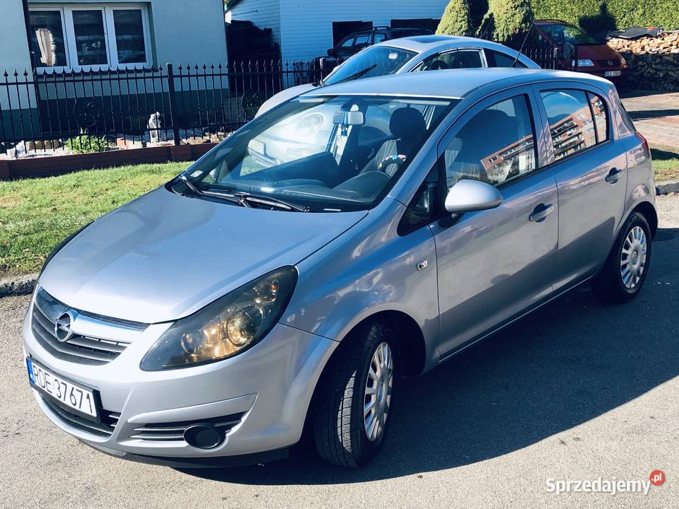 Opel CorsaD 12 16V 80 AUTOMATIC Przeworsk