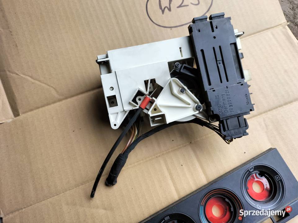 AUDI 80 B4 80B4 PANEL NAWIEWU KLIMATYZACJI Kamień-Kolonia