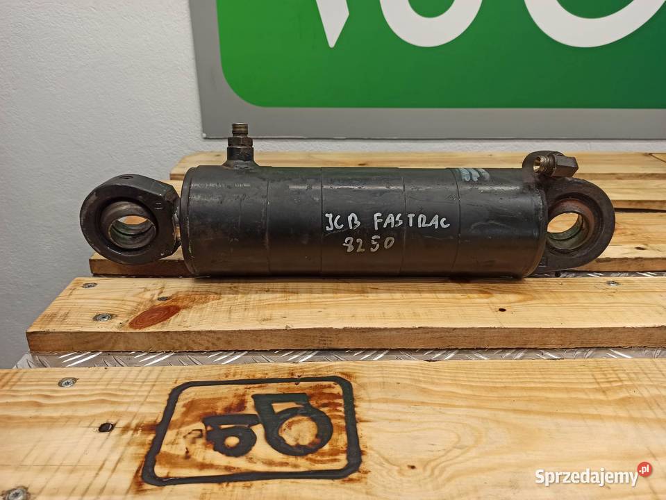 Siłownik tylnego tuza JCB Fastrac 8250 90321023 wielkopolskie