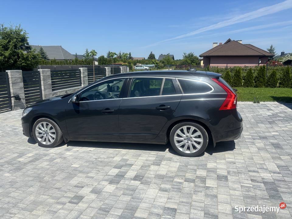 Volvo v60 RDesign SkóraKameraKsenon reflektory ksenonowe Puławy