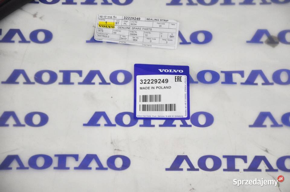 VOLVO XC60 II uszczelka drzwi przednia lewa