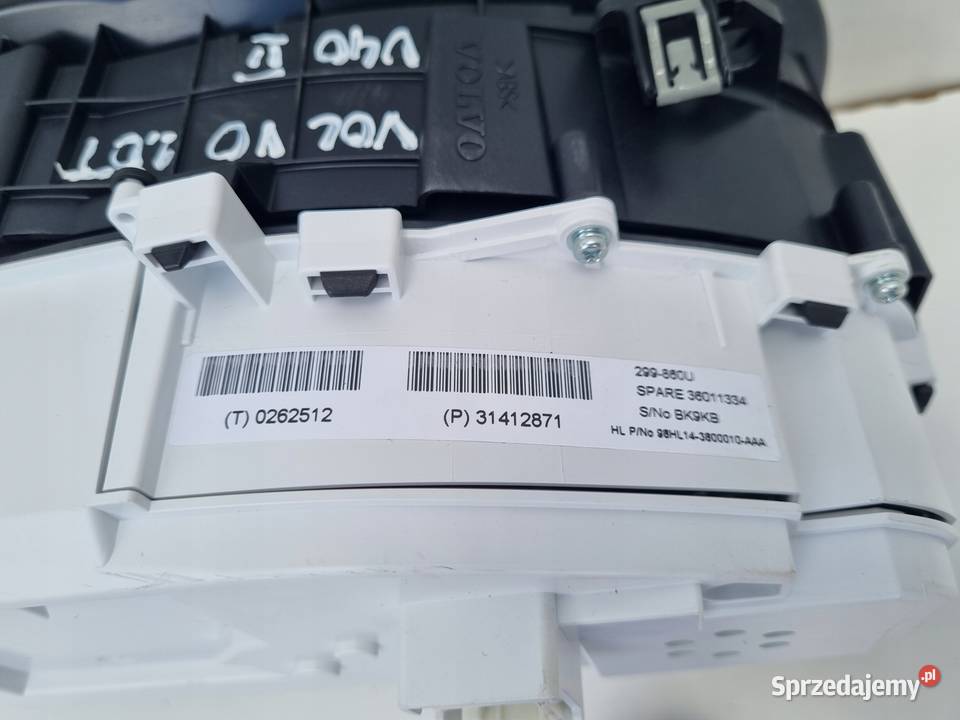 Volvo V40 II 20 T Benzyna LICZNIK ZEGARY Europa