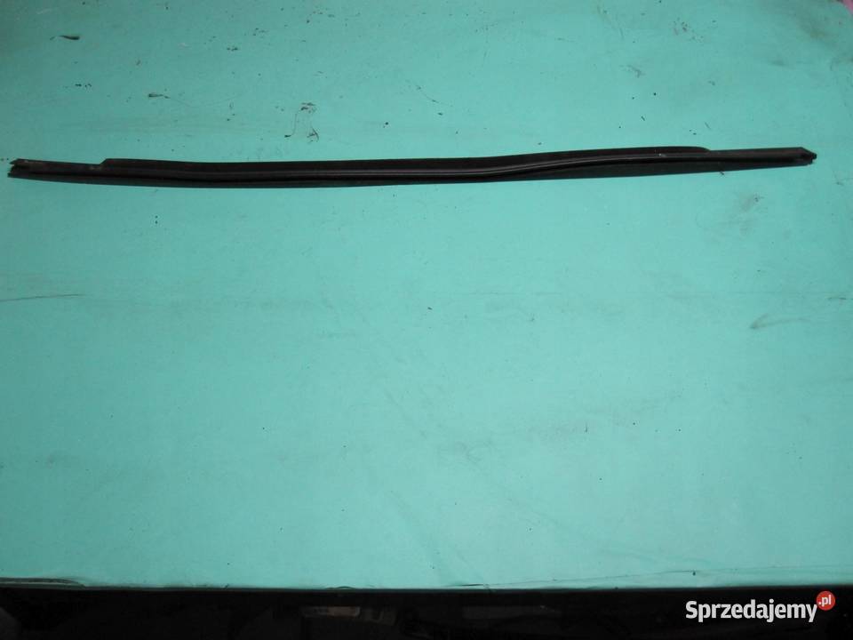 PEUGEOT 3008 I 11r listwa zgarniająca drzwi lewa Listwy