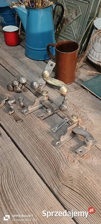 Stare okucia okienne Zabytkowa klamka okienna Sosnowiec