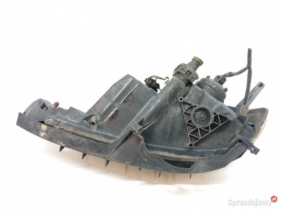 LAMPA PRZÓD PRAWA EU Mazda 3 I 20032009