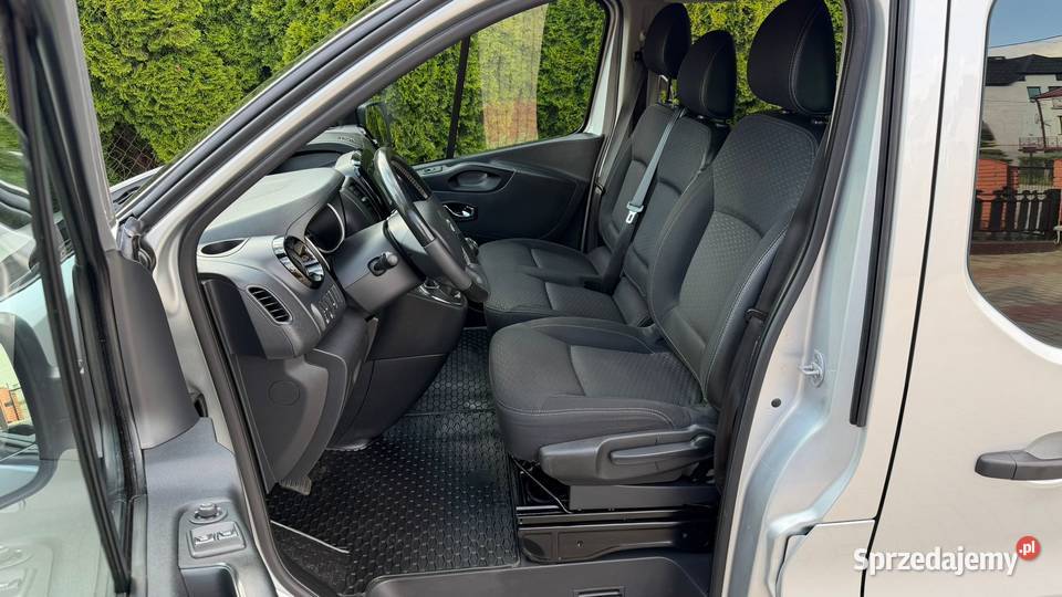 Opel Vivaro LONG 9osobowy Serwisowany STAN Opatów